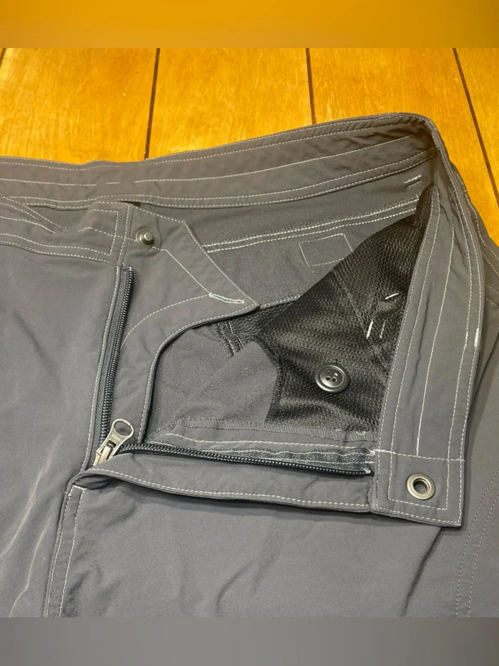 Kuhl Ramblr Shorts Size 38 Color Carbon Outdoor Hiking Cargo 12” Inseam - Picture 4 of 15